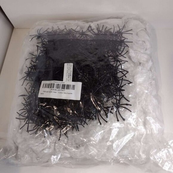 Stretchable Cobwebs 1500 Sqft Spider Webs with Spiders Halloween Decorations - Picture 2 of 5